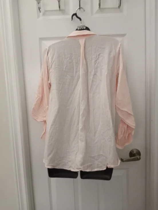 PINK ROSE button Down Top - Picture 3 of 4